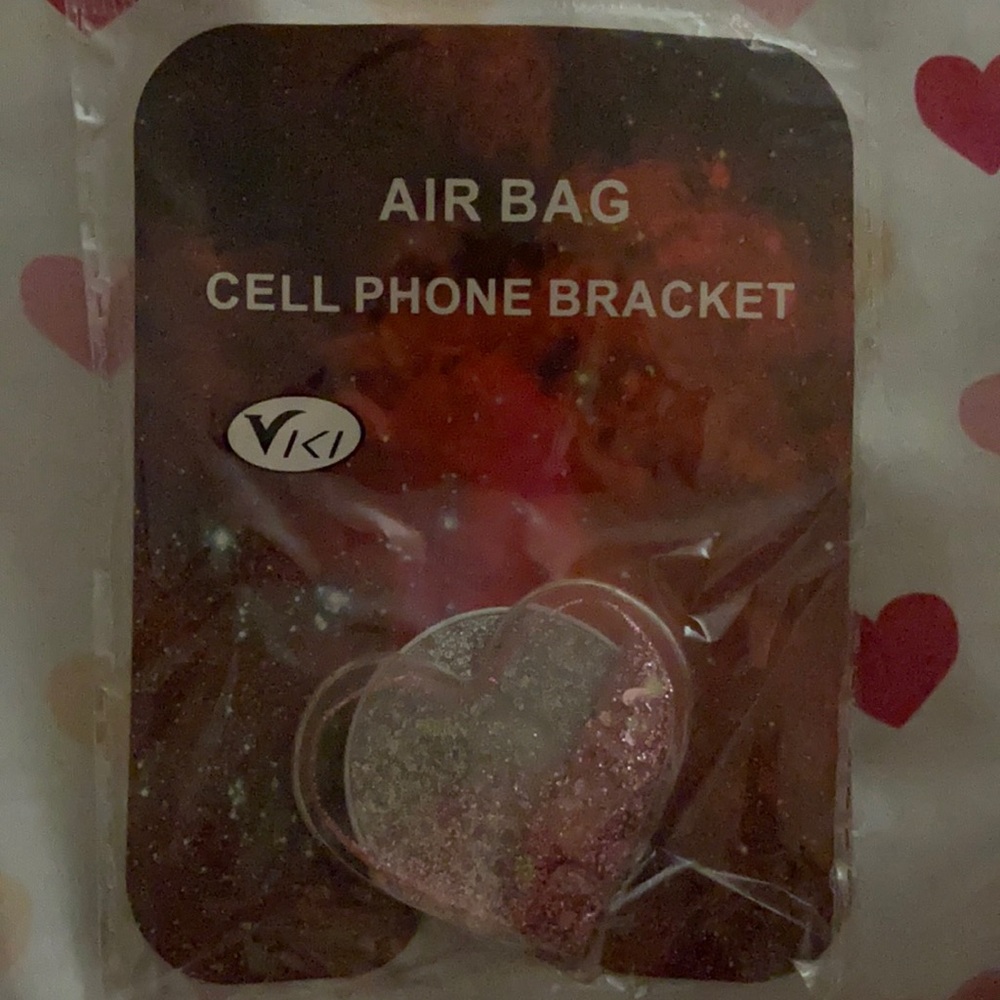 Quick Sand Heart Shaped Popsocket - Picture 3 of 5